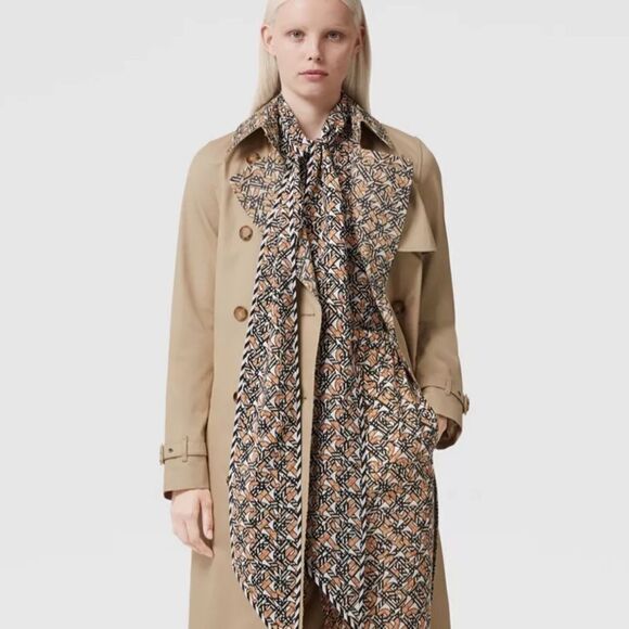 Burberry classic trench coat  - Picture 1 of 5